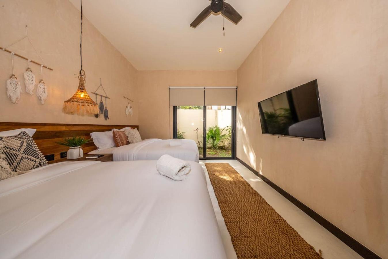 Asana With Stunning Luxury Pool And Private Rooftop