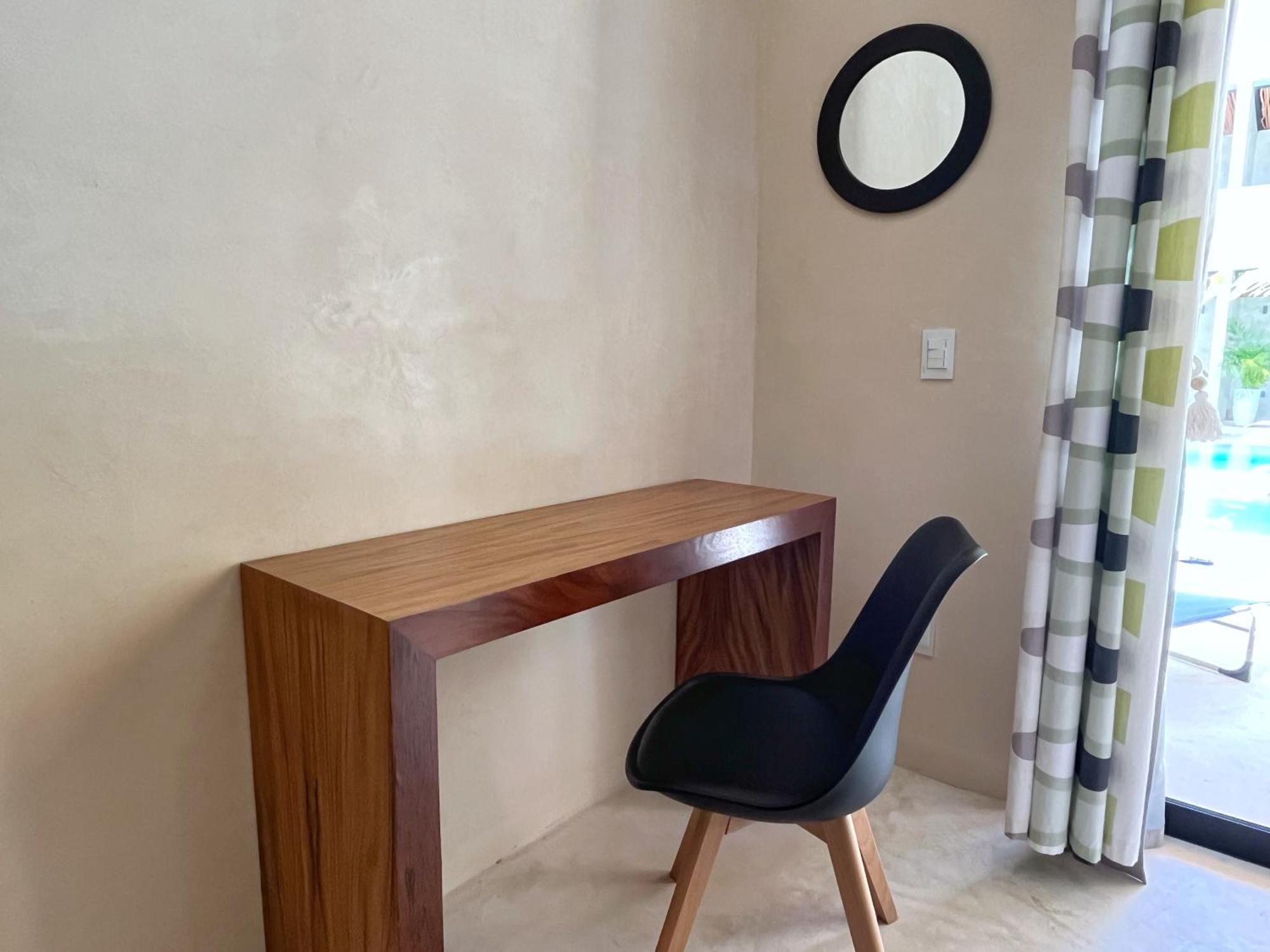 Jungle Gem With Swim-up Pool & Easy Paved Access Apartment Tulum