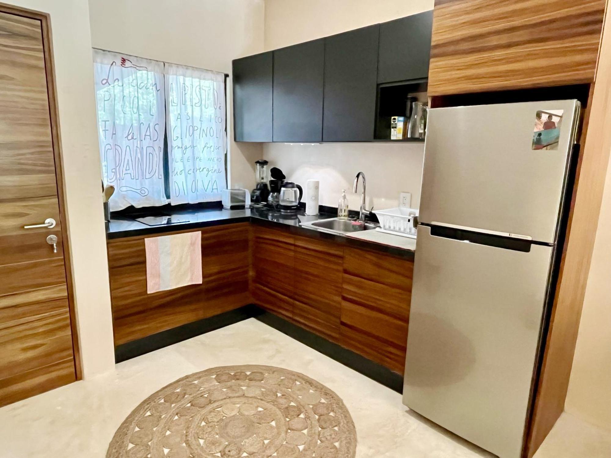 Apartment Jungle Gem With Swim-up Pool & Easy Paved Access *