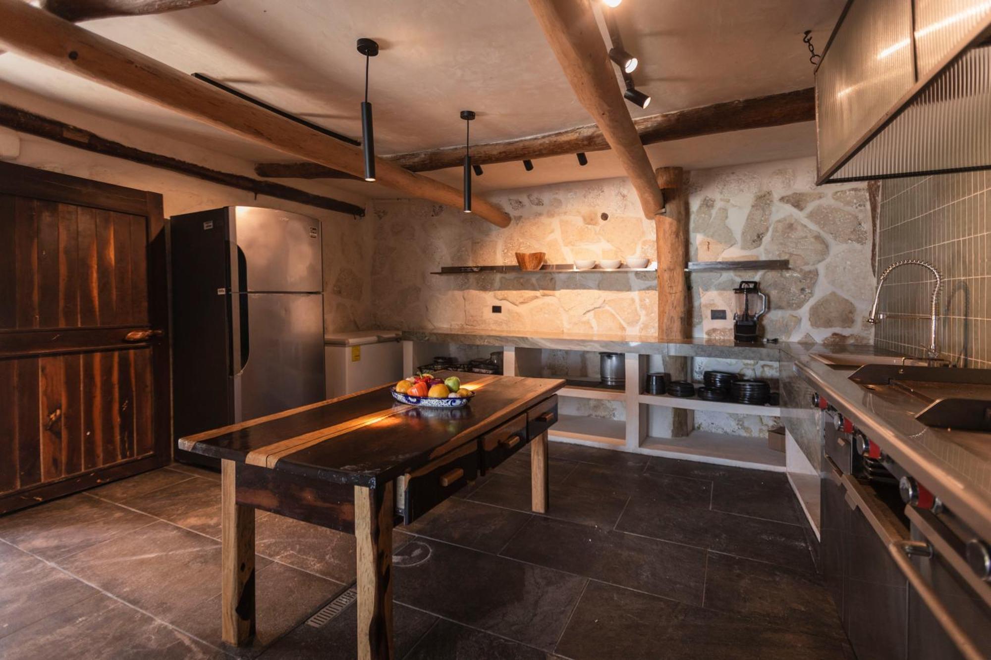 Casa Aakbal - Luxury Front