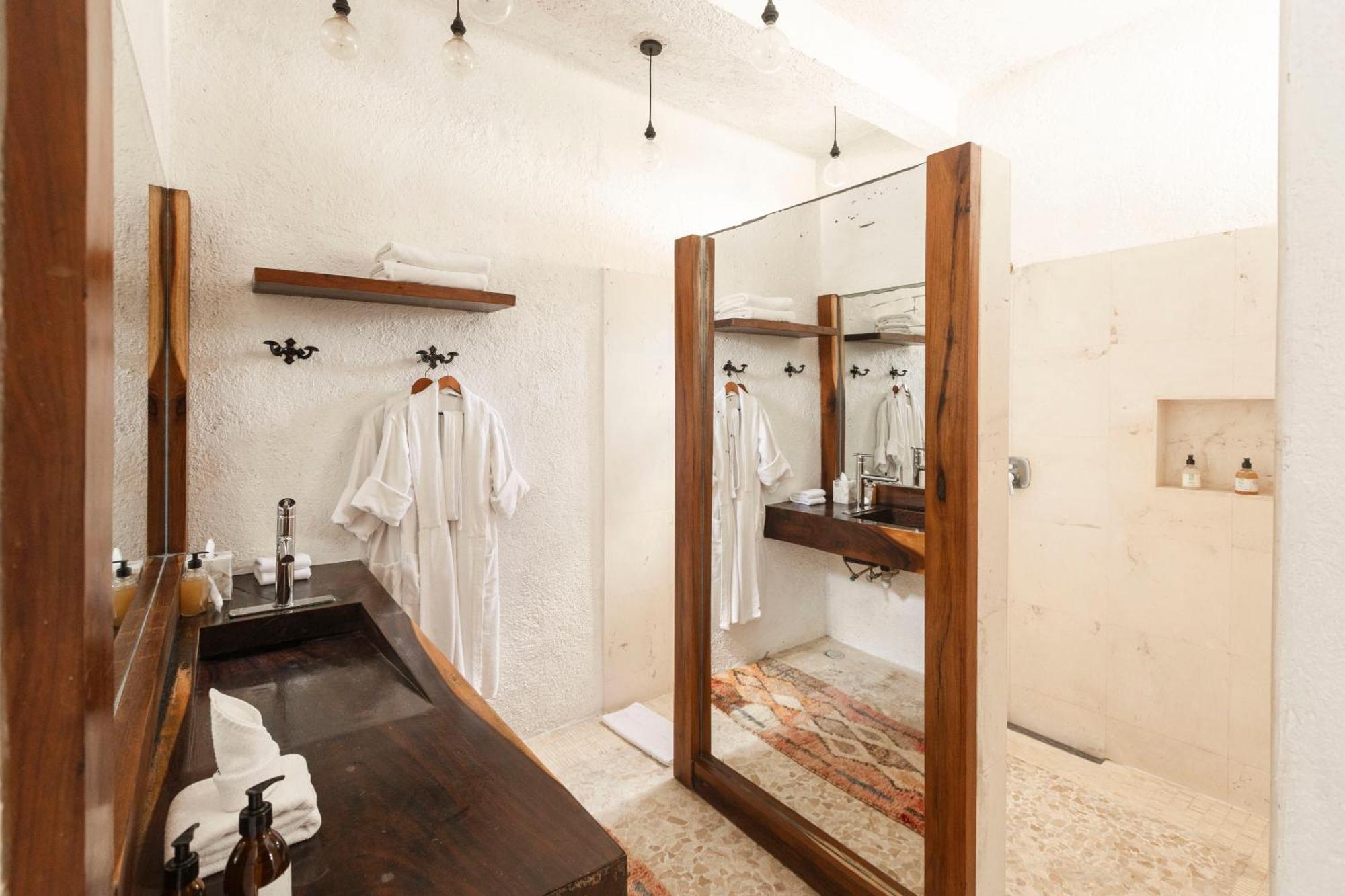 Villa Casa Aakbal - Luxury Front