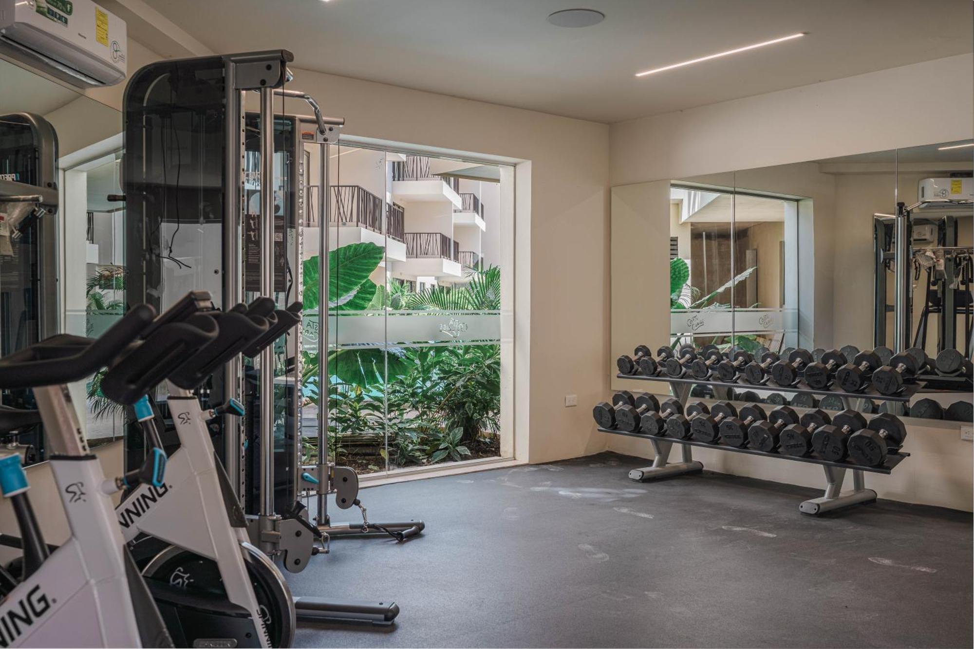 70's Experience In With Pool View *