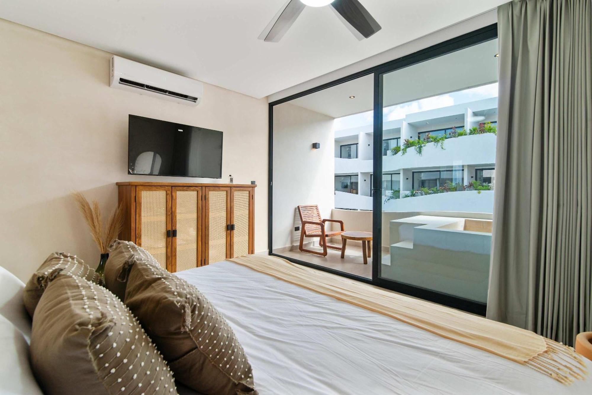 Private 2-level Ph Near Beaches & Zone Holiday home