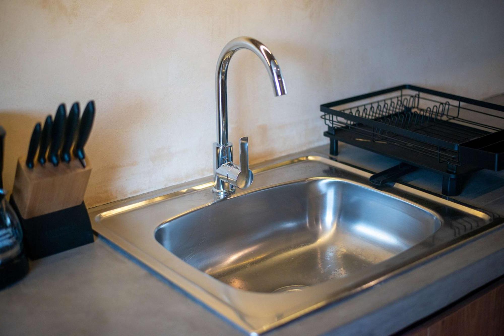 Spacious Jungle Retreat Near Beaches & Zone