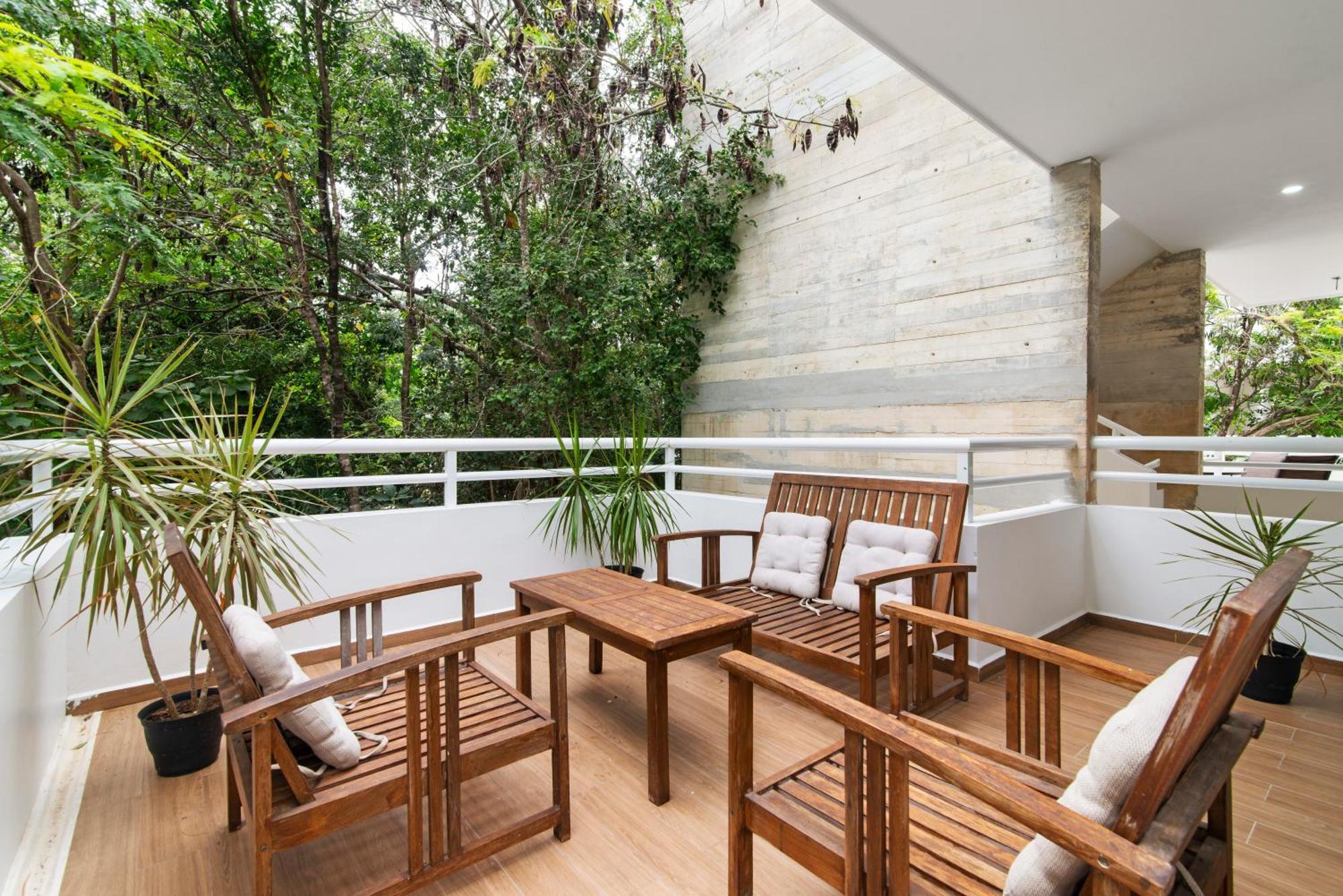 Apartment Encanto Private Balcony 2 Pools Gym Only 5 Minutes To Beaches