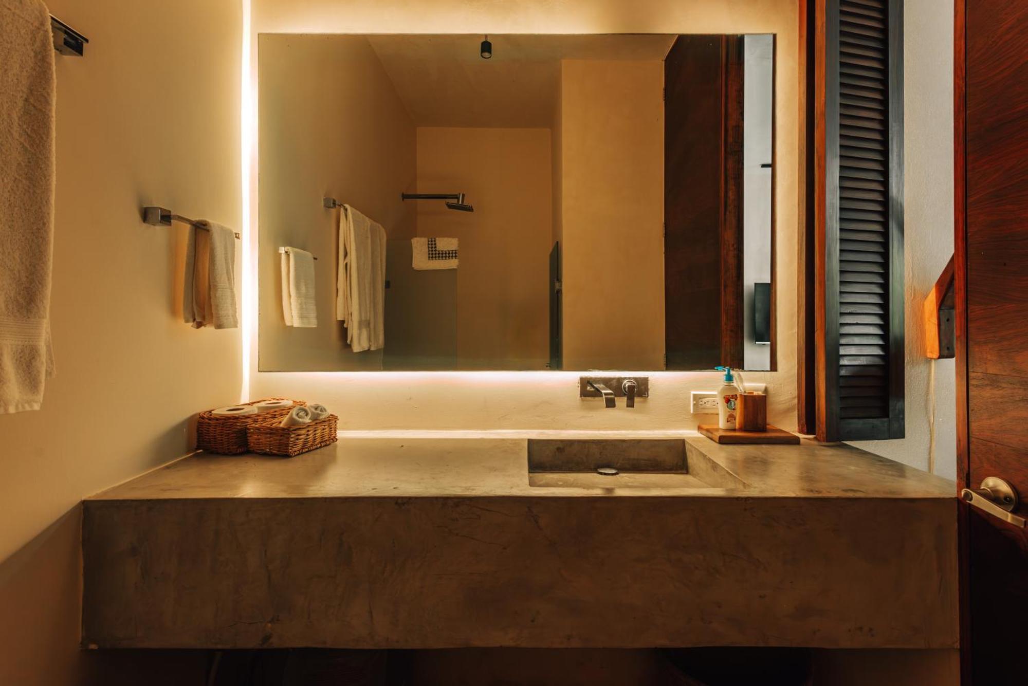 Watal - Relax, Unwind In Style And Comfort, Private Pool, 24hr Concierge *