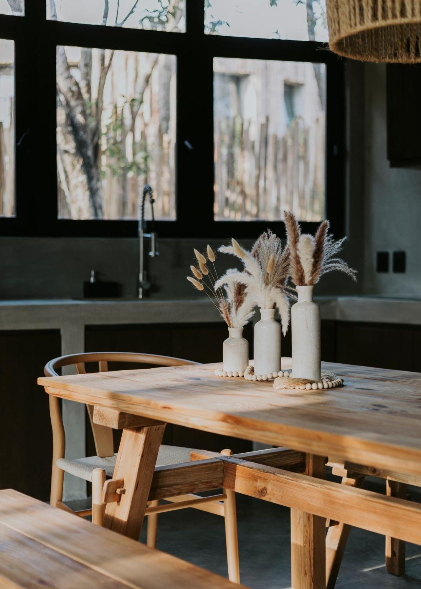 Media Luna Boho Chic E11 Pvt Pool Concierge *