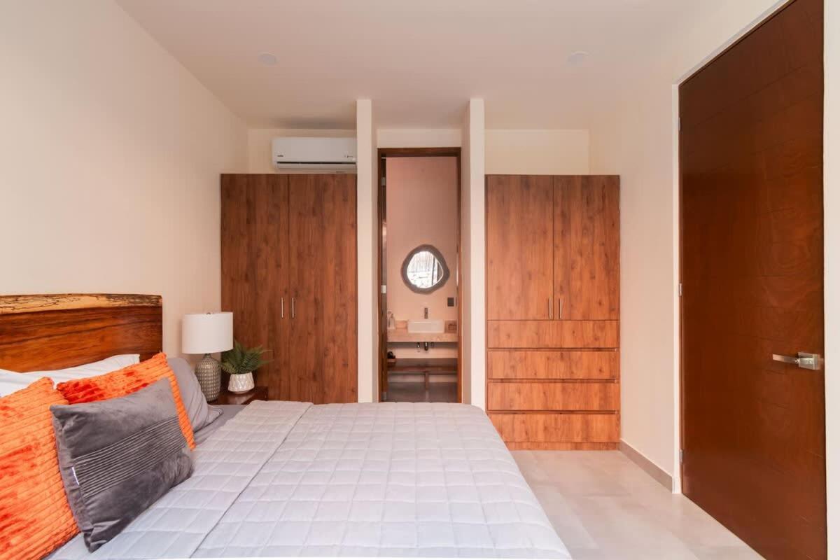 Stylish Duplex Lower Level 2-br Wifi Pool Gym