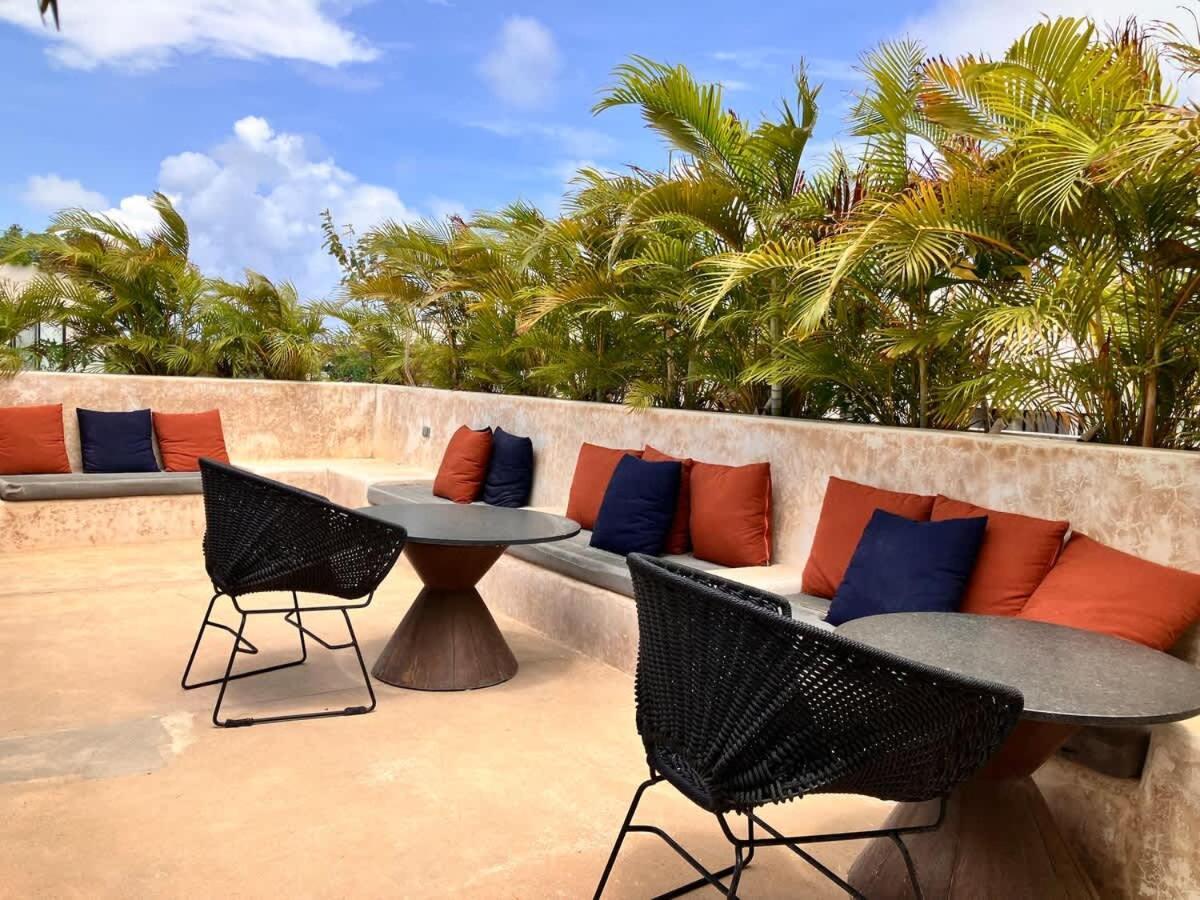 Center Family Double Four Guest With Free Parking Pool Ac Kitchenette Near Tulum