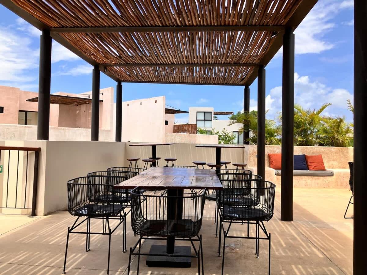 Center Family Double Four Guest With Free Parking Pool Ac Kitchenette Near