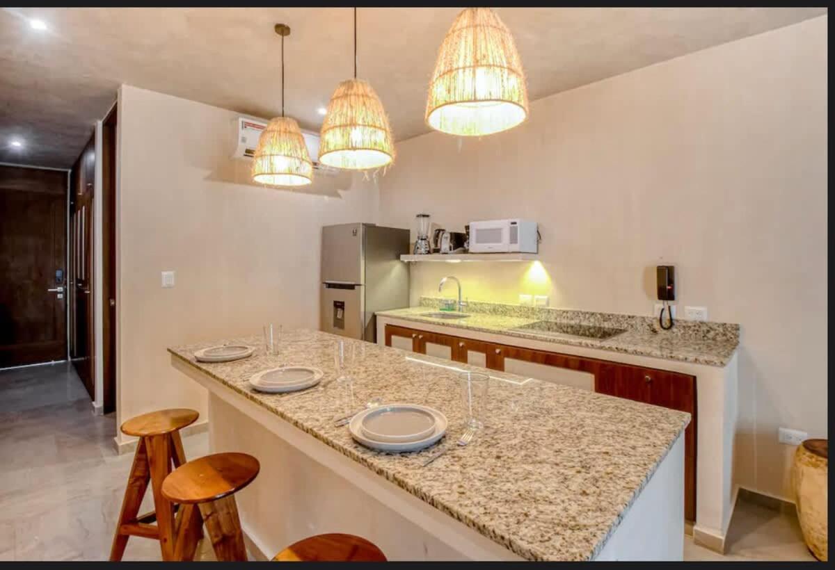 Center Family Double Four Guest With Free Parking Pool Ac Kitchenette Near Apartment *
