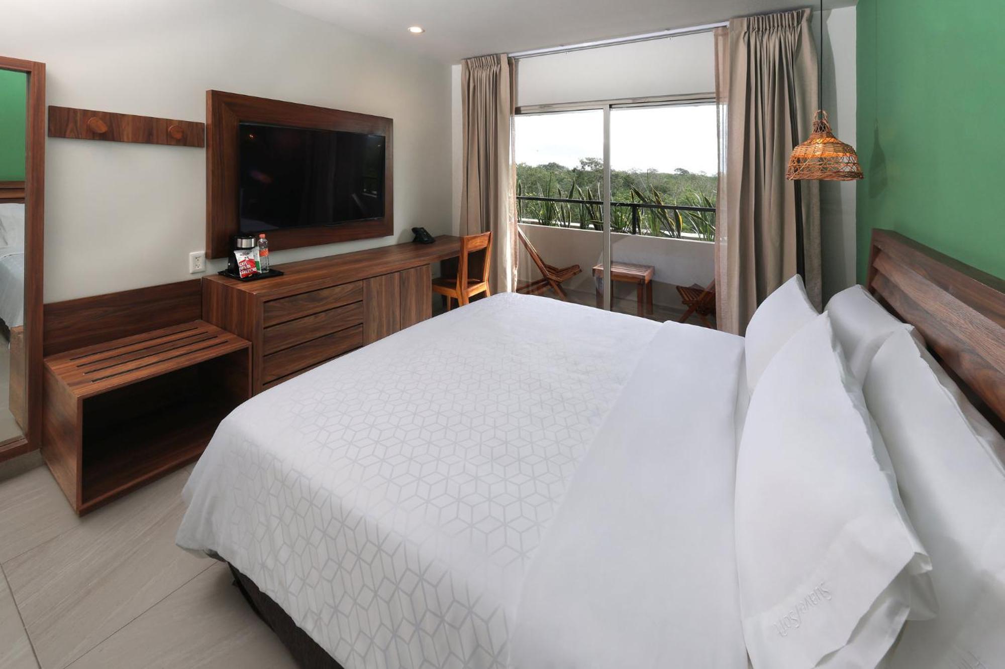 By Ihg Hotel 4*