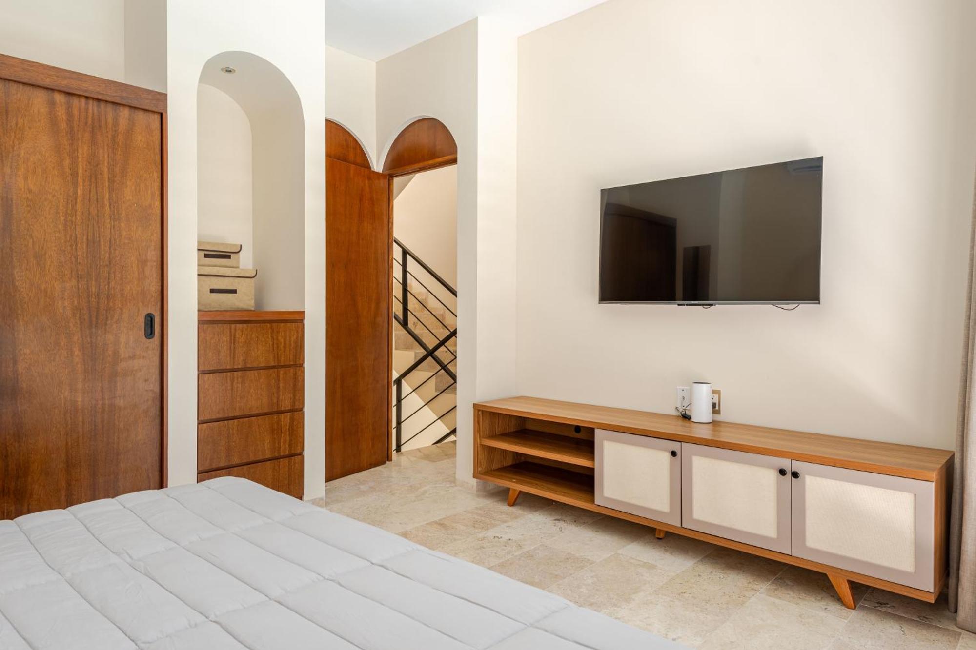 Ocean Breeze - A Few Steps From The Beach! Villa *