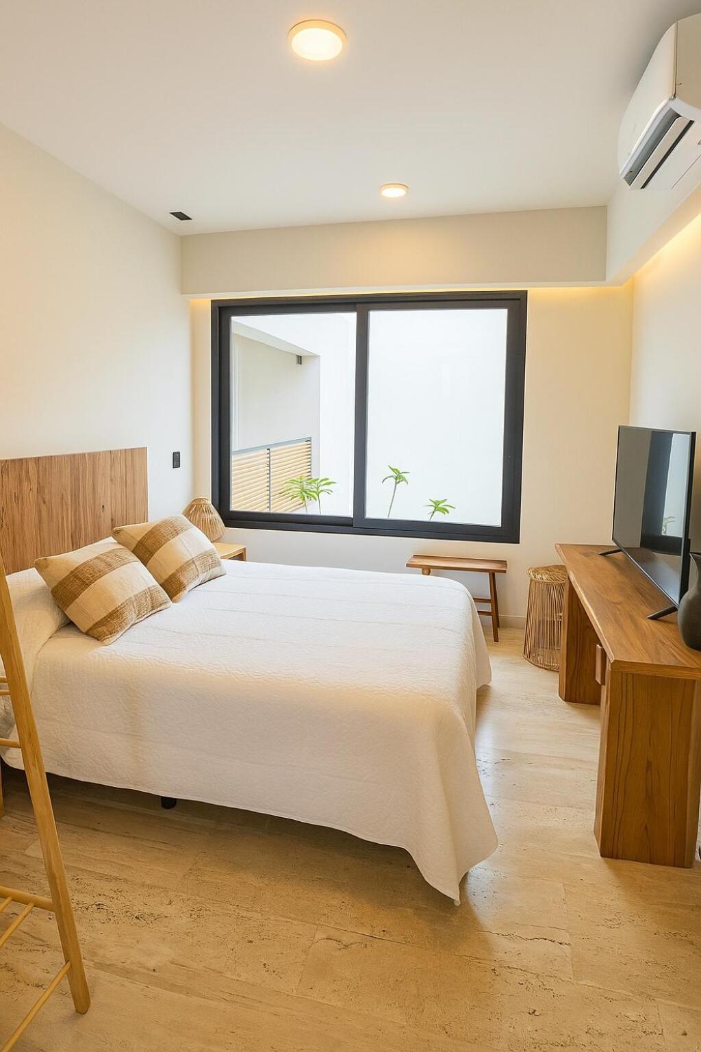 Work & Chill Boho Vibes Apartment *