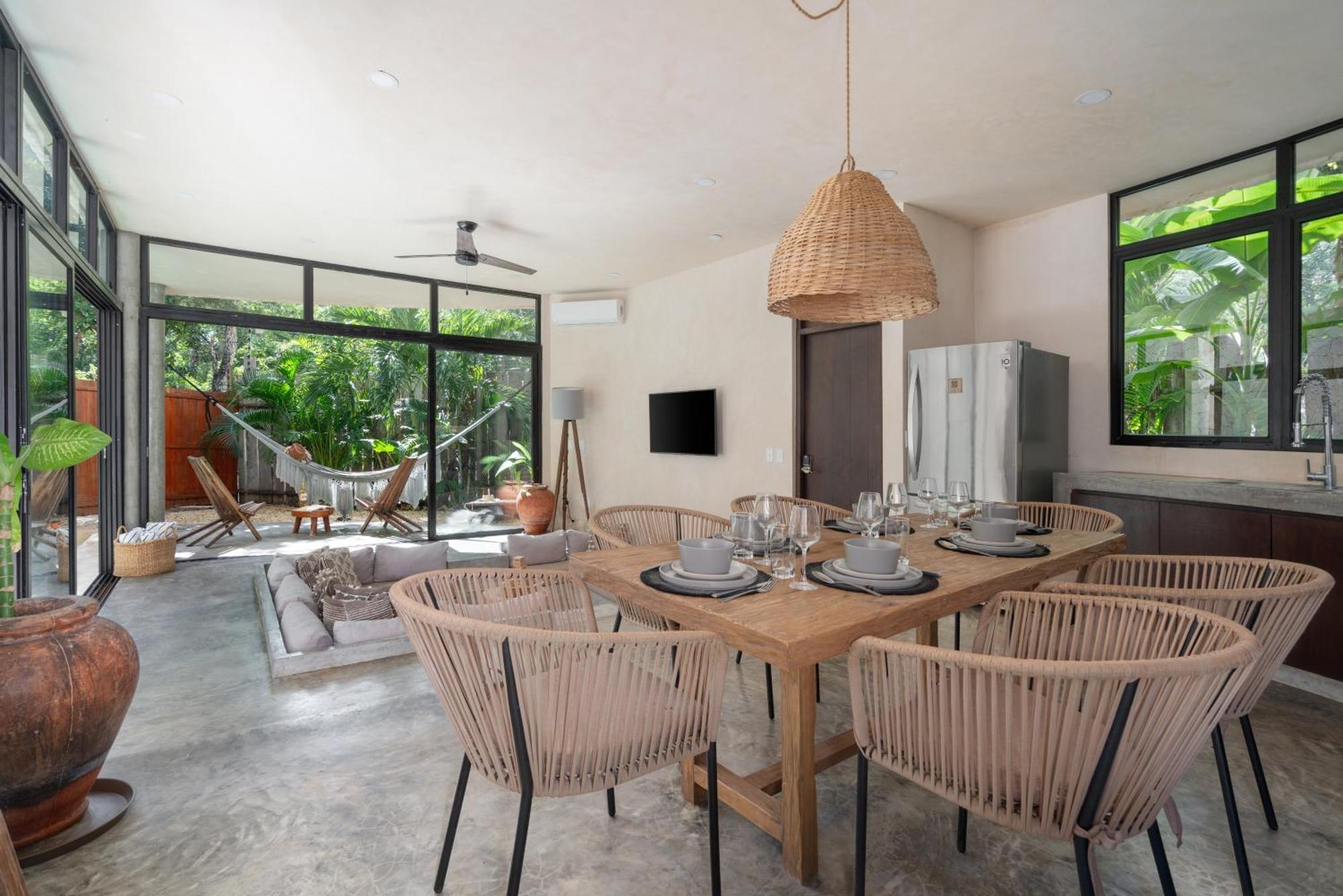 Villa 2 Tropical Bohemian Villas-2 Priv Pool-bbq 3a-3b *