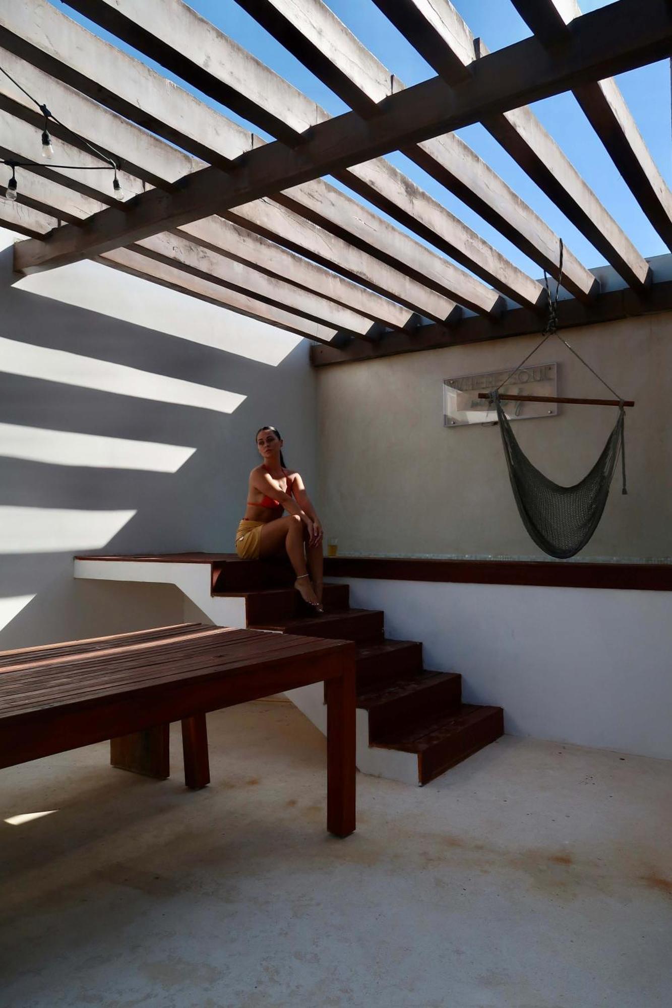 Luxury 4Br Villa With 3 Pools & Paddle Court, Karanda