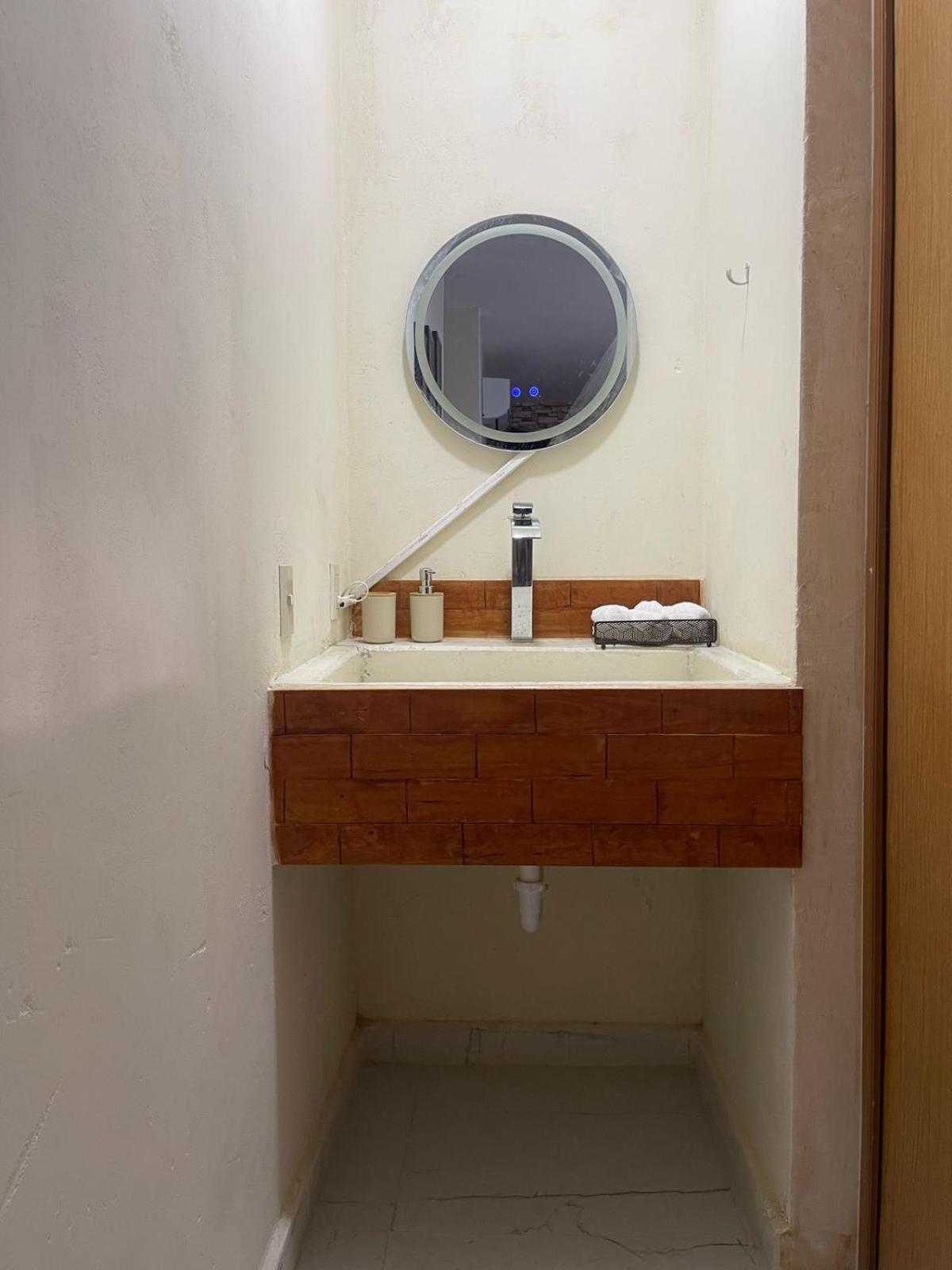 Departamentos Kuxtal V&c Apartment