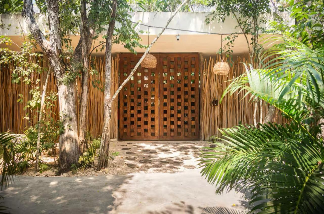 Lovely Boho Chic With Private Pool Apartment