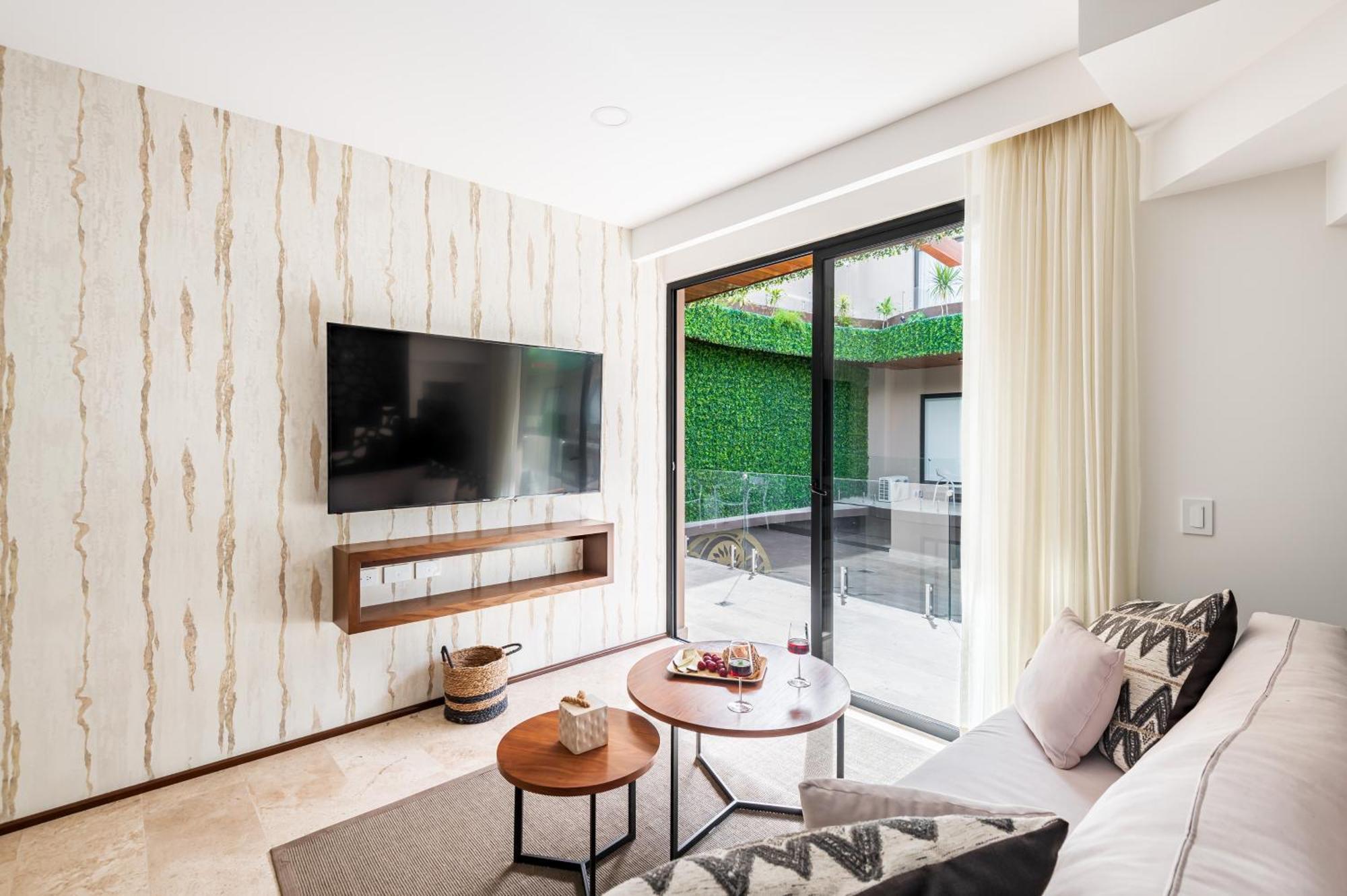 City At Menesse * Tulum