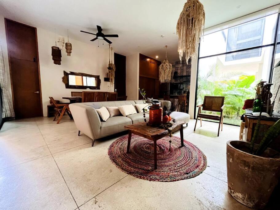 Luxe 3br - Private Terrace, Pool & Vibes *