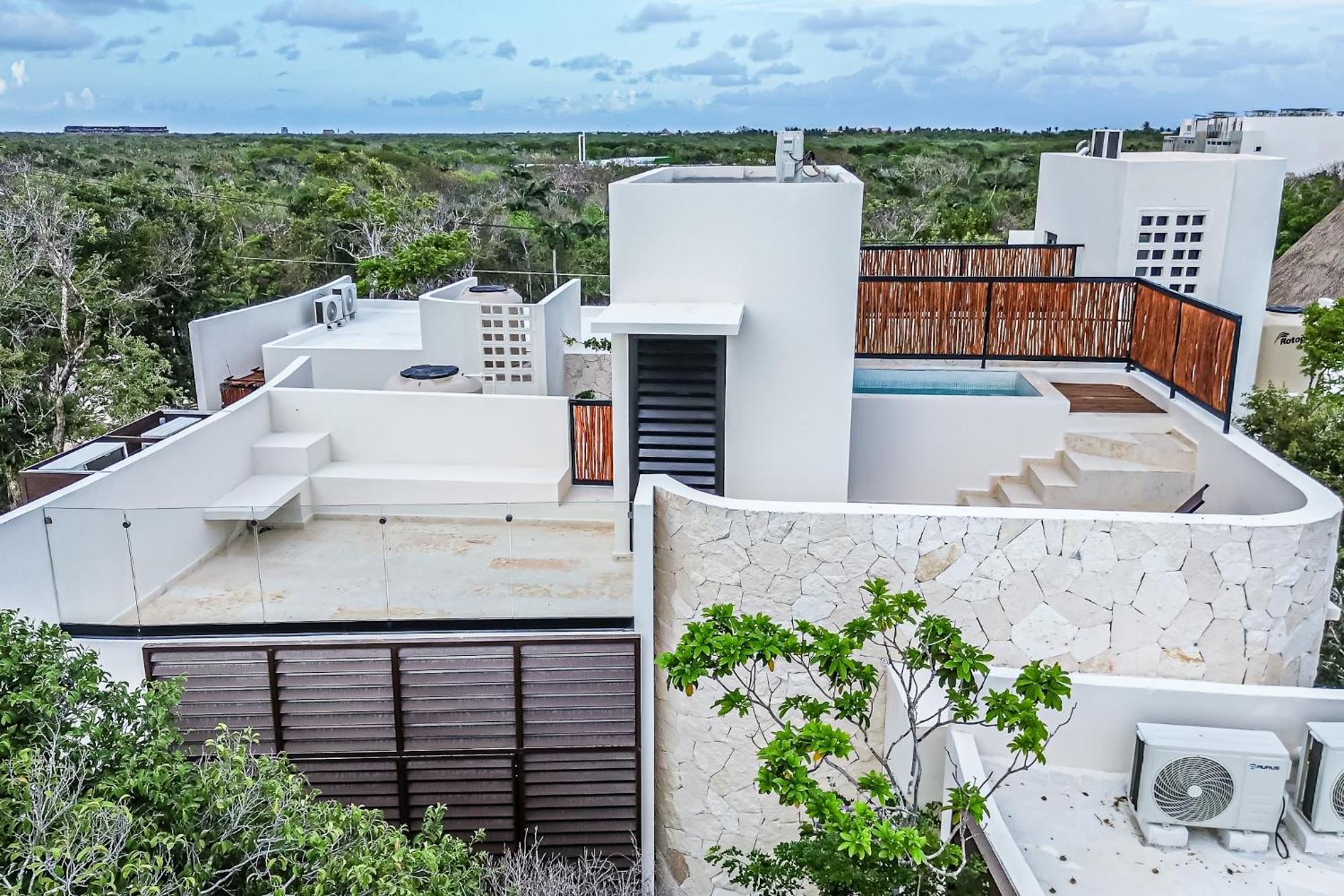 Ocean Breeze - A Few Steps From The Beach! Villa