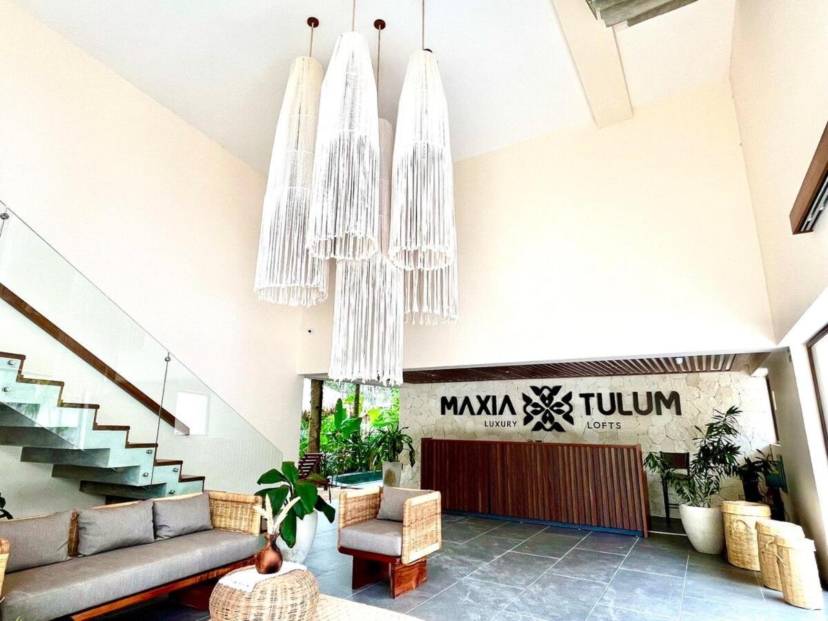 Pent House With Plunge Pool Apartment *