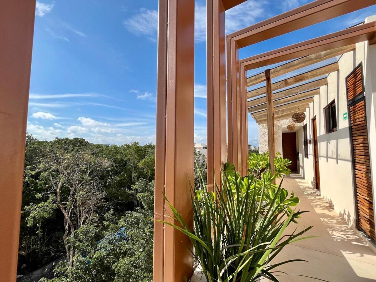 Pent House With Plunge Pool Apartment *