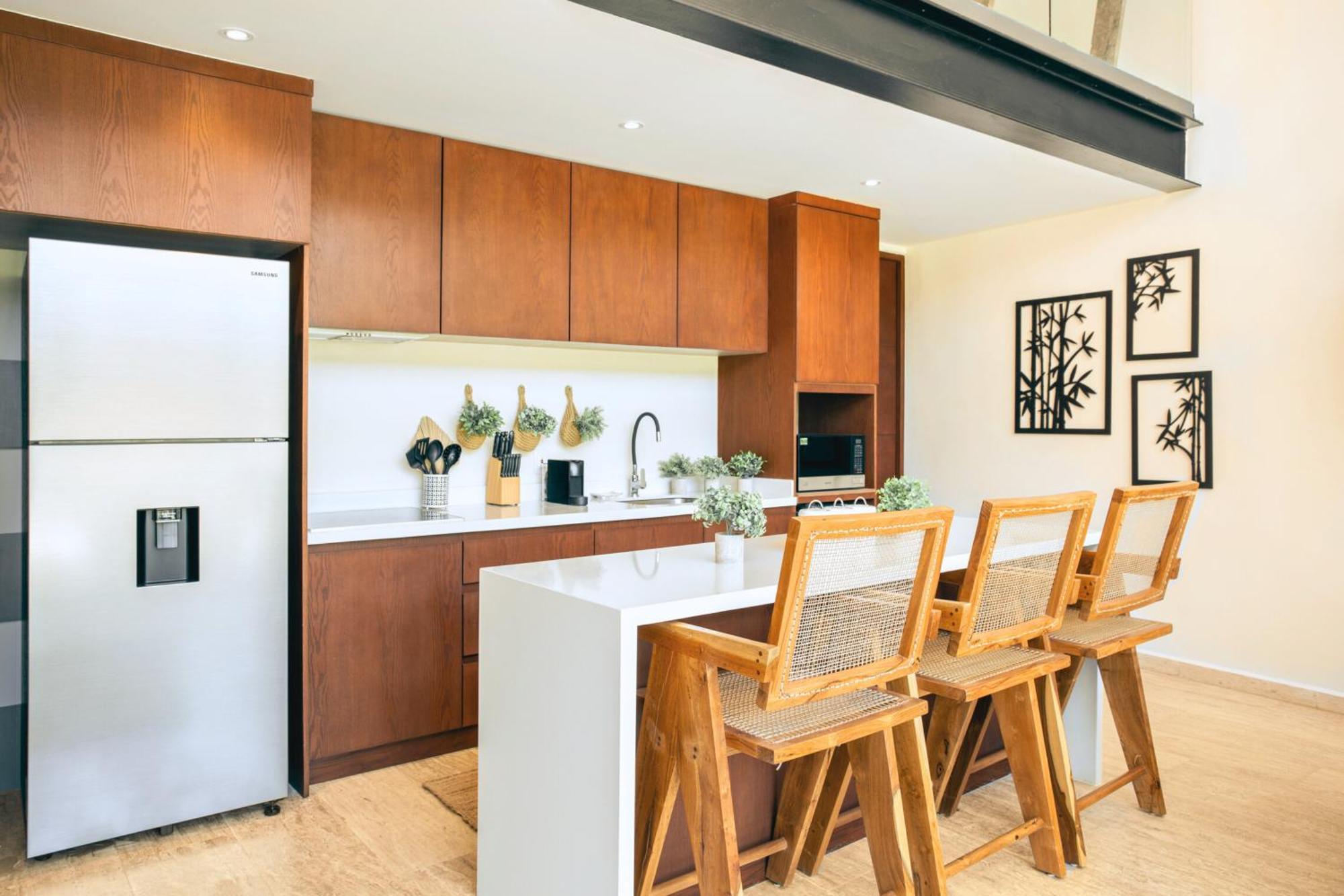 Apartment Canopy Cove Loft Private Jacuzzi Parking & B-club