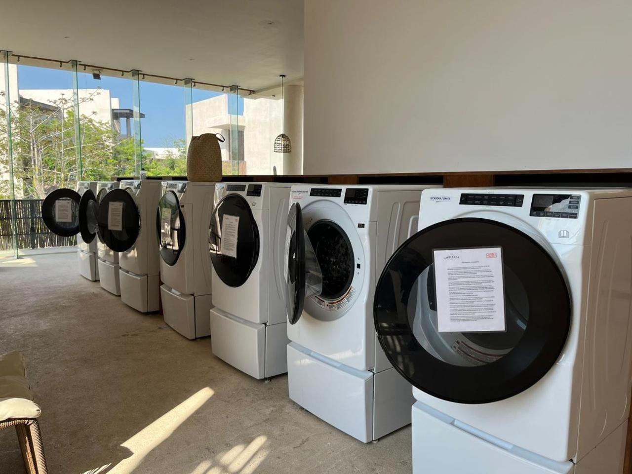 New Deluxe Ophelia Community Living *