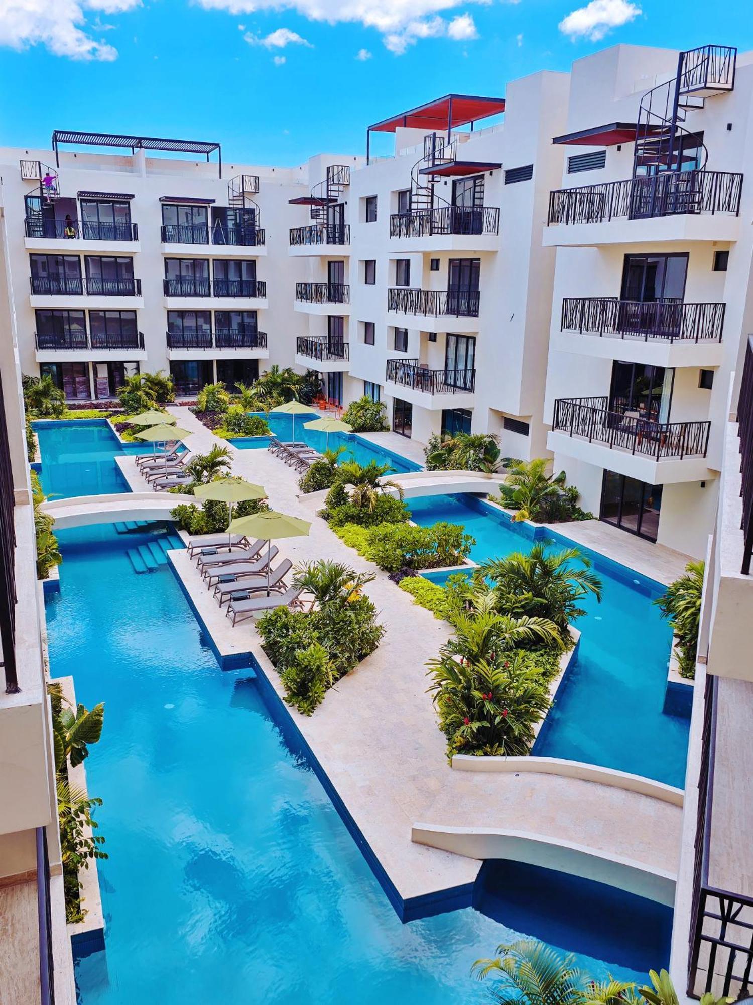 1 Bedroom With King Bed And Balcony With Amenities View * Tulum