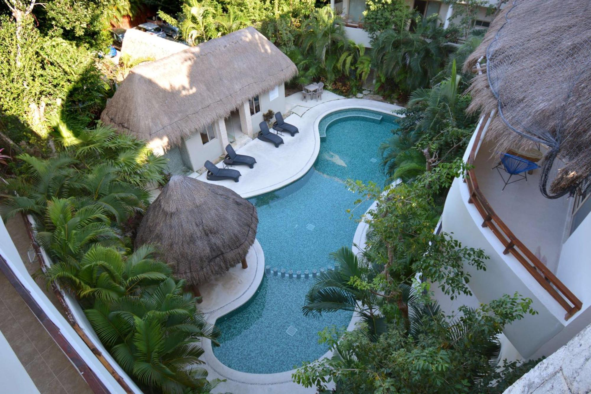 Beautiful Penthouse With Private Rooftop Apartment