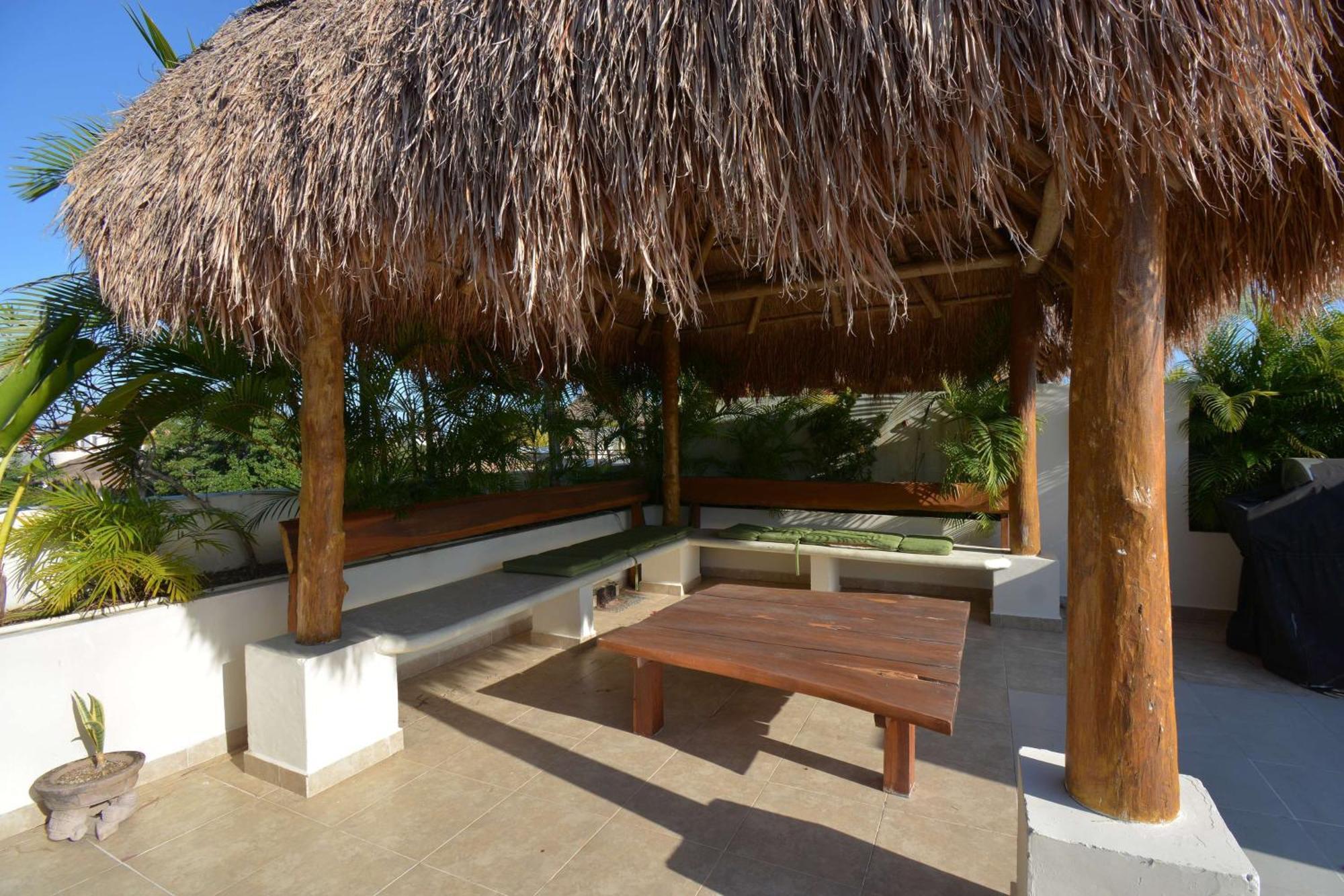 Beautiful Penthouse With Private Rooftop *