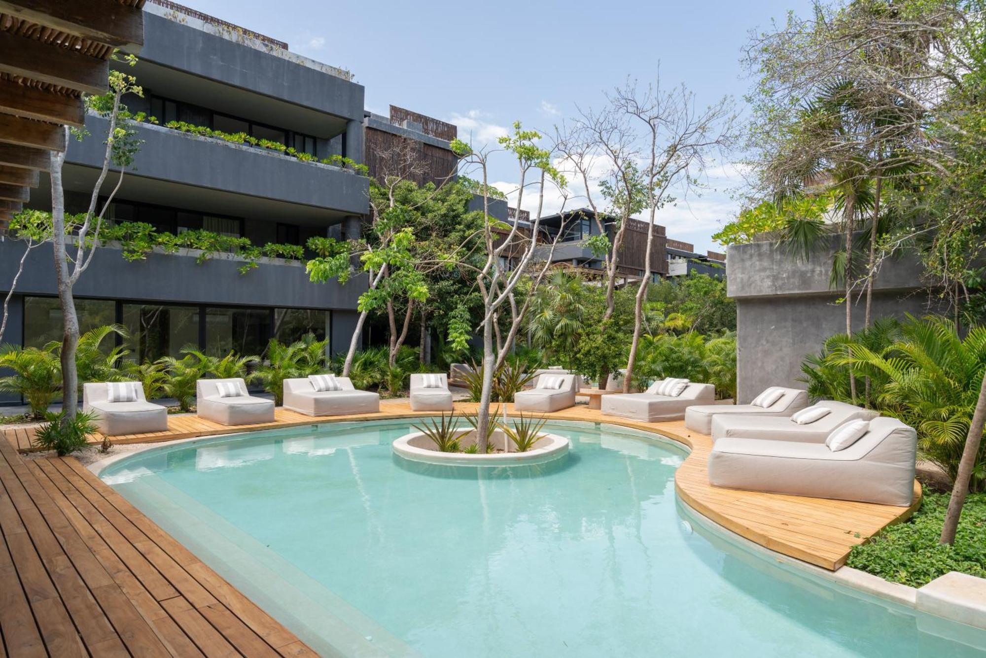 Stylish In Humana Bikes & Pools