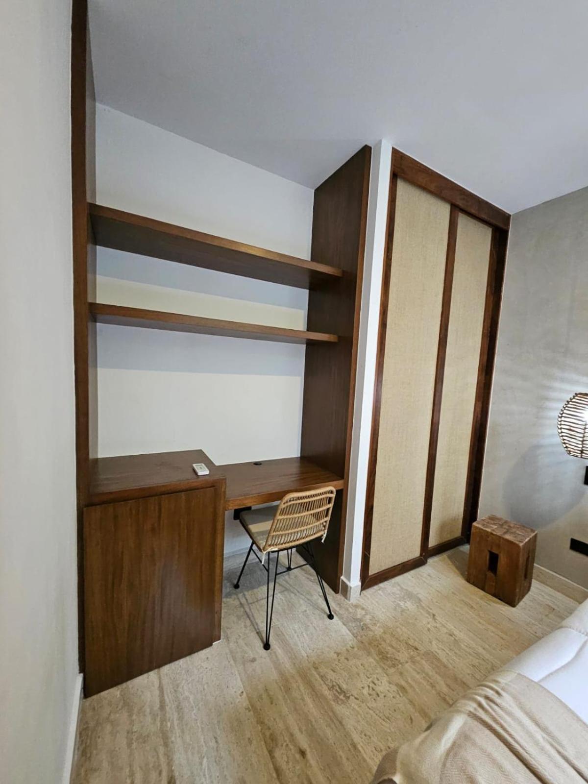 Luxe Jacuzzi Apartment