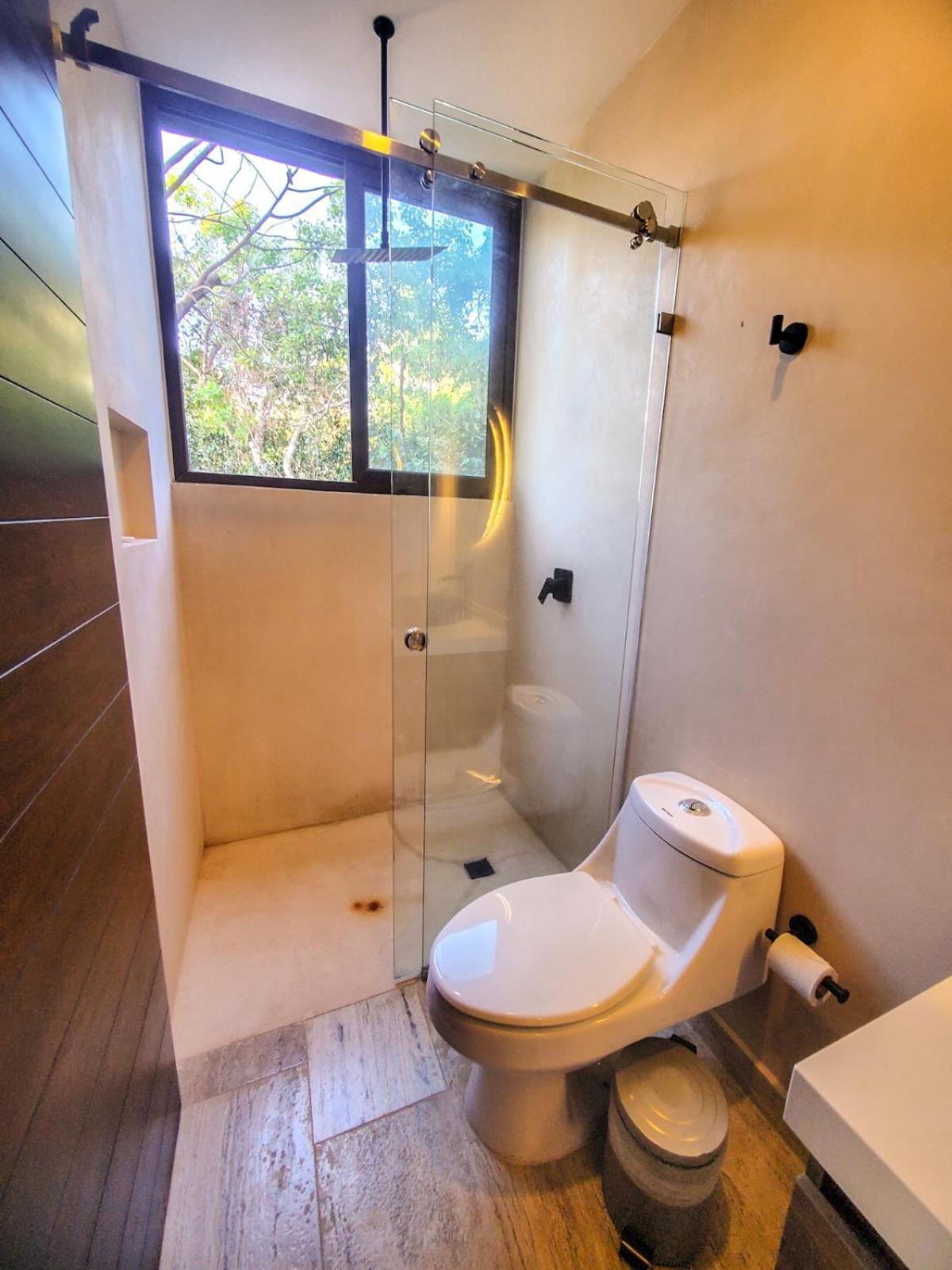 Luxe Jacuzzi Apartment *