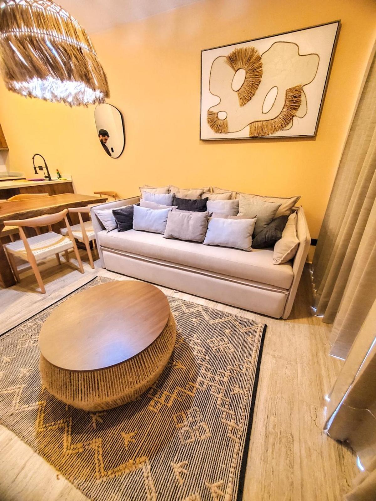 Luxe Jacuzzi Apartment