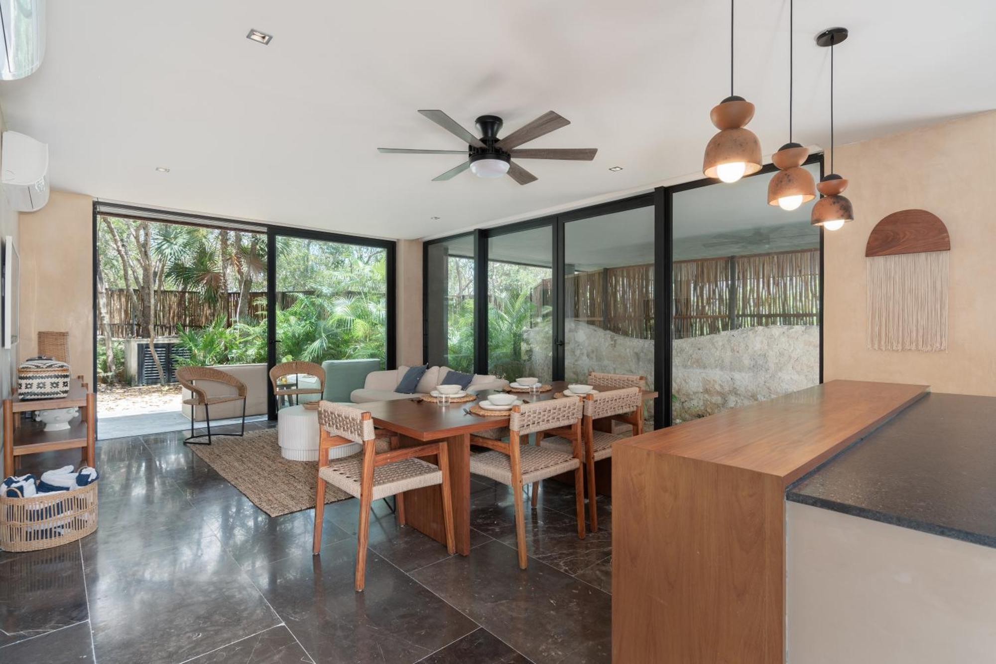 Humana Luxury Private Pool & Huge Terrace *