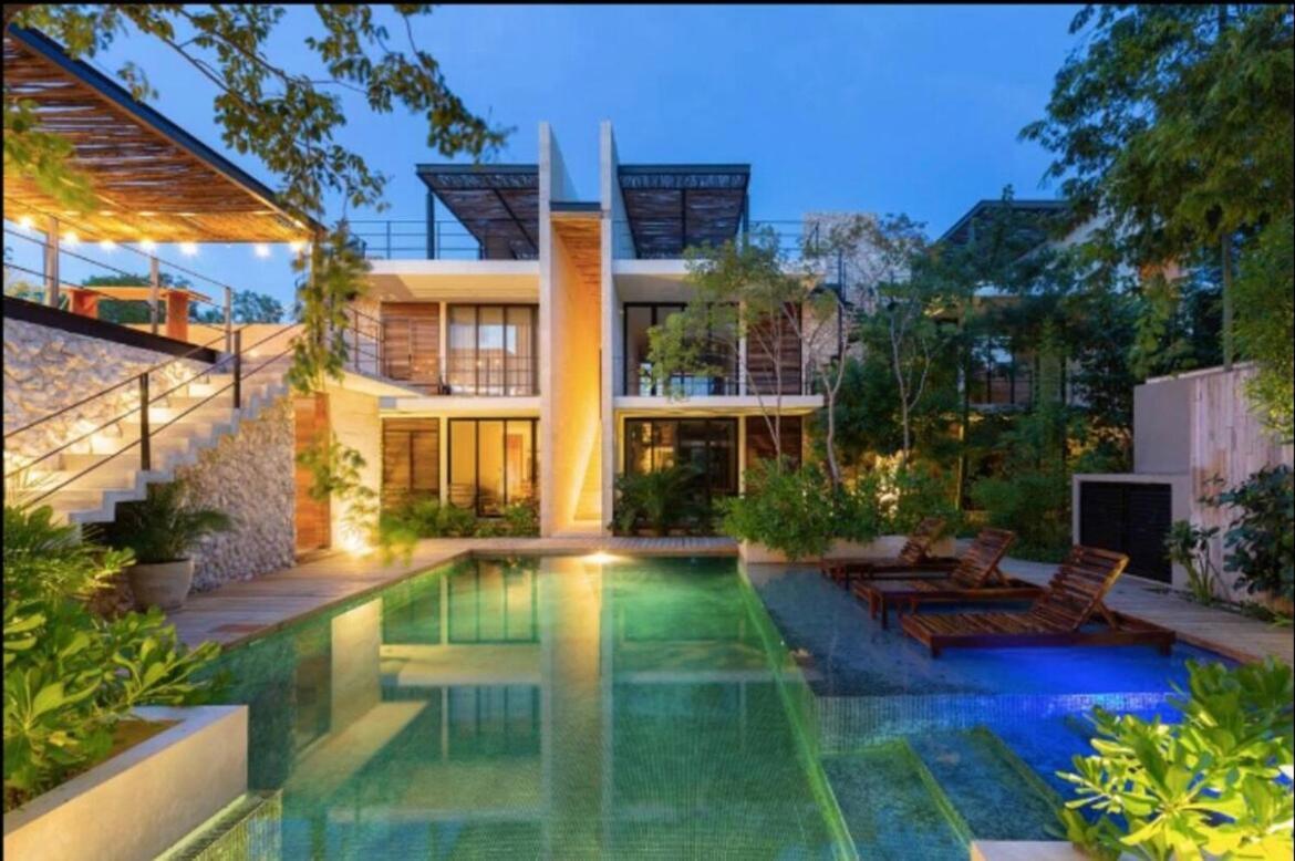 Private Rooftop With Jacuzzi Sleeps 8 In La Veleta