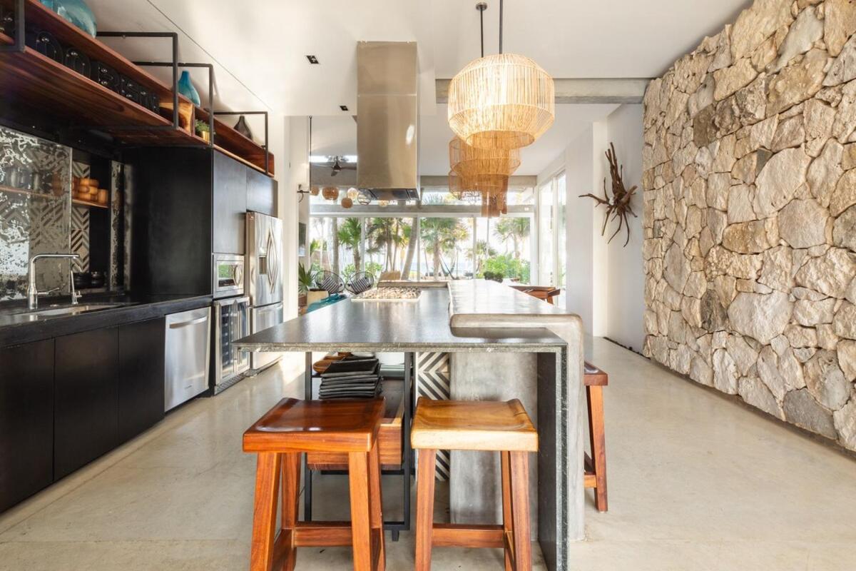 Luxury Oceanfront Estate With Pool, Staff, Sleeps 24 Villa
