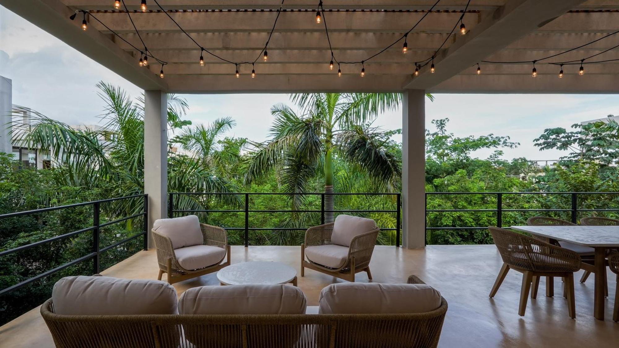 Apartment Penthouse With Private Pool, Rooftop, And Stunning Views