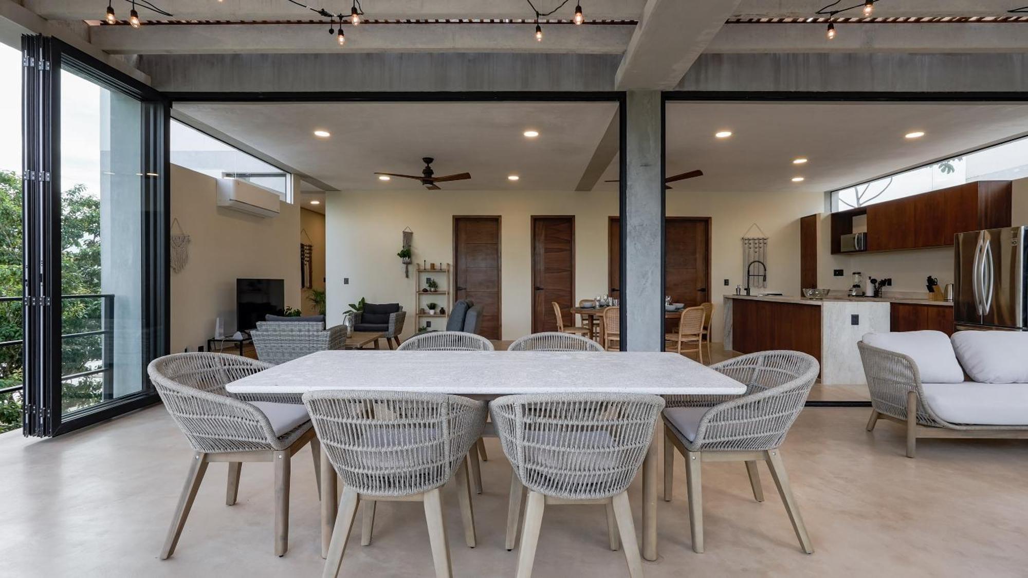 Penthouse With Private Pool, Rooftop, And Stunning Views