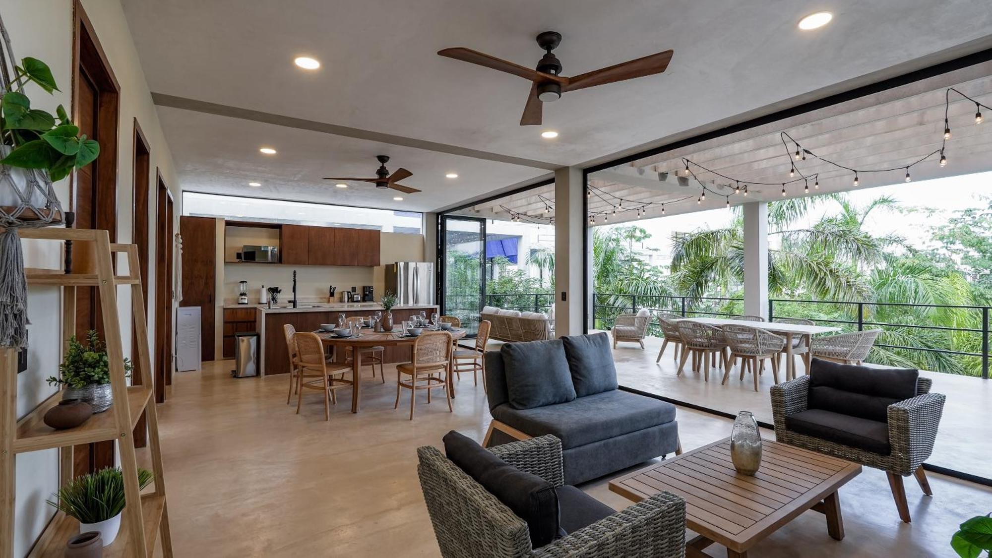 Apartment Penthouse With Private Pool, Rooftop, And Stunning Views