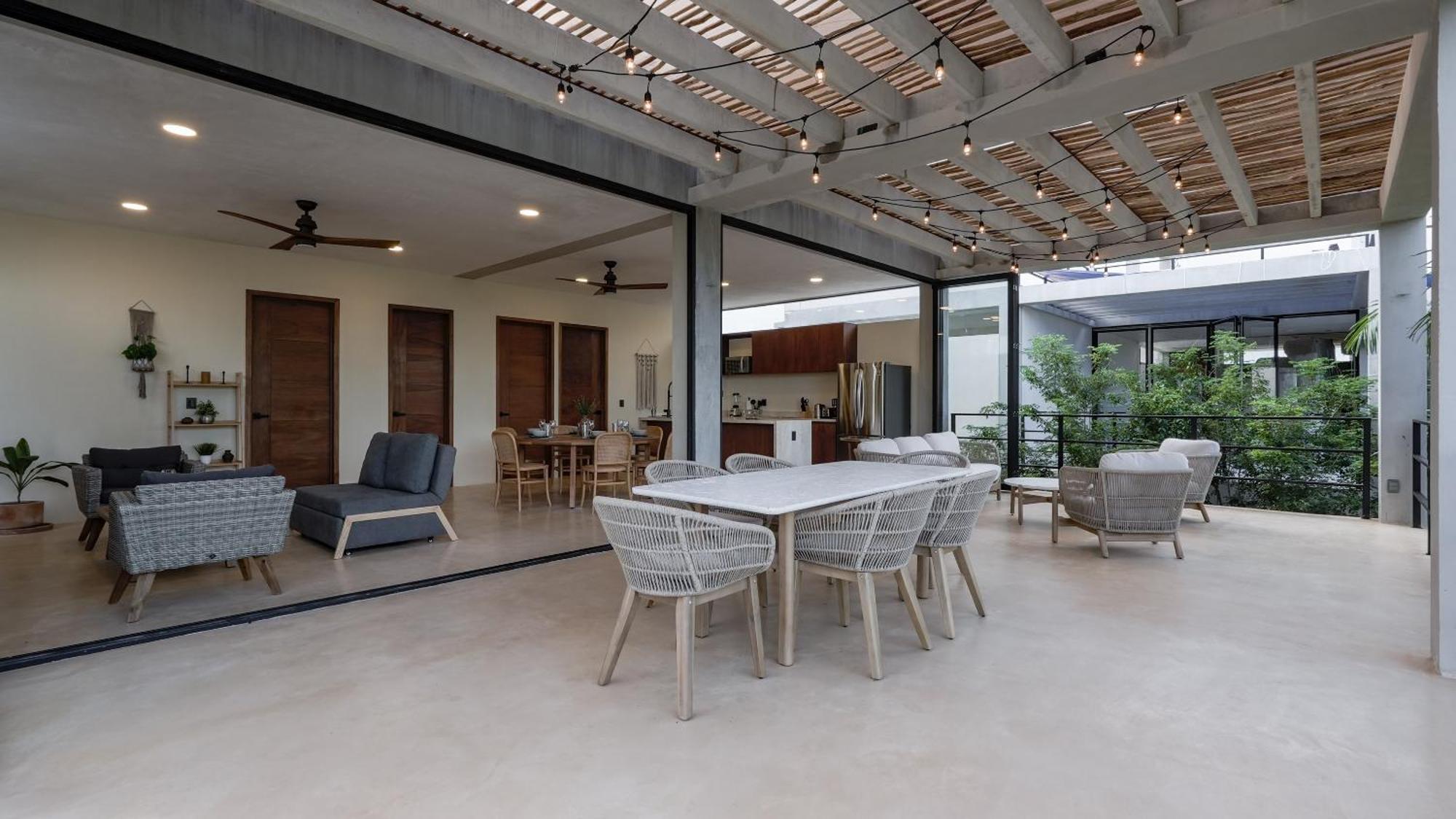 Penthouse With Private Pool, Rooftop, And Stunning Views Apartment *