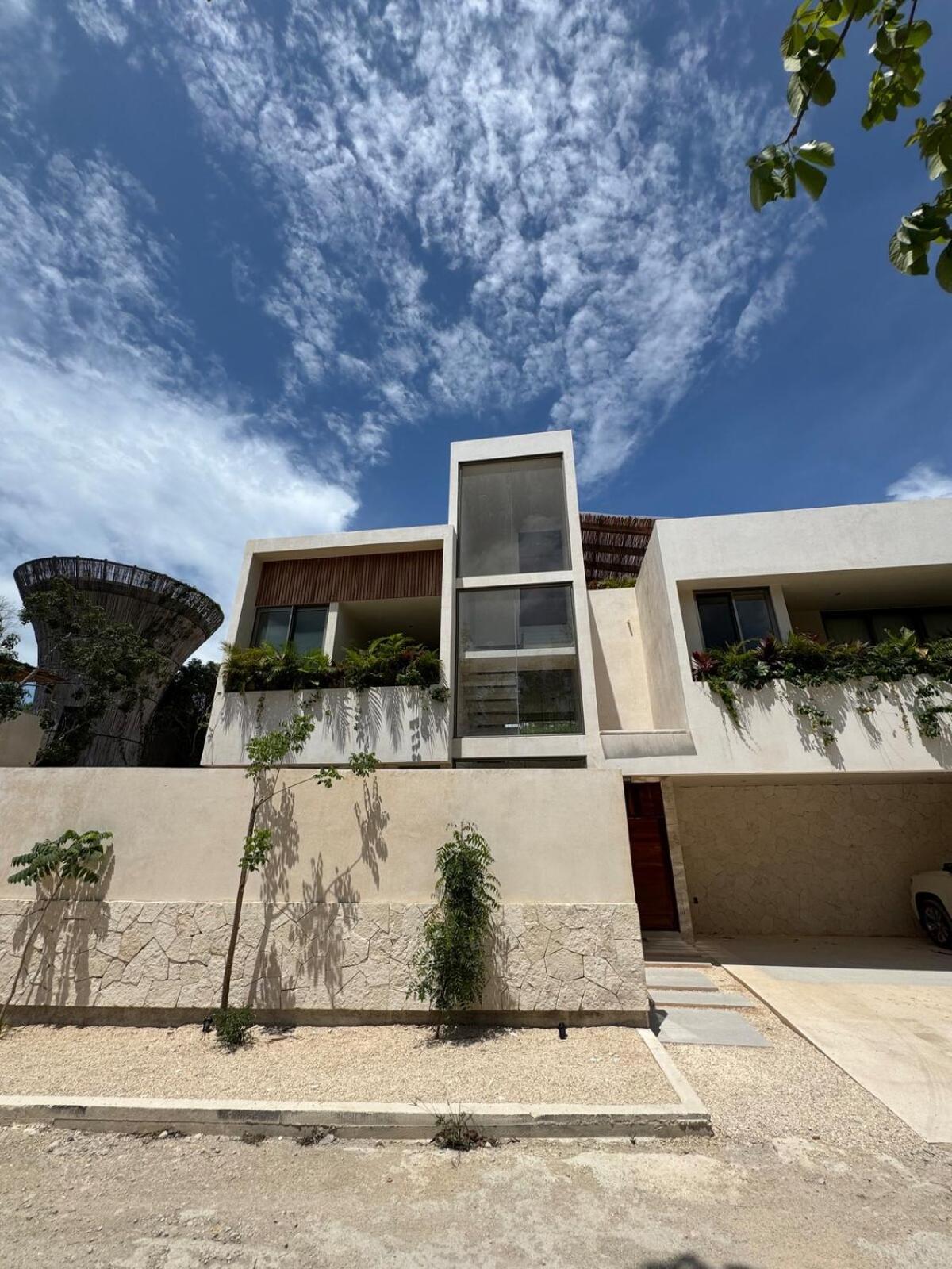 Erze 4 Bedrooms And Private Pool