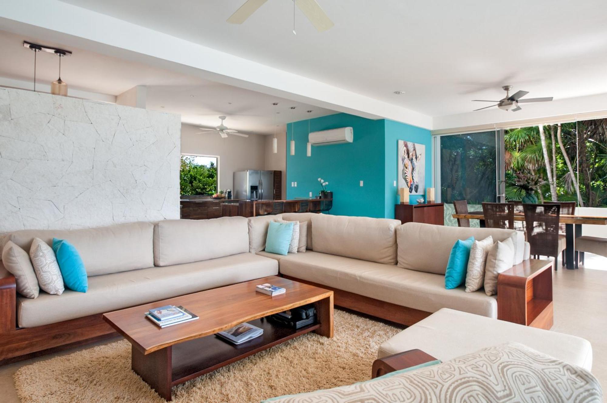 Beachfront Luruxy In *