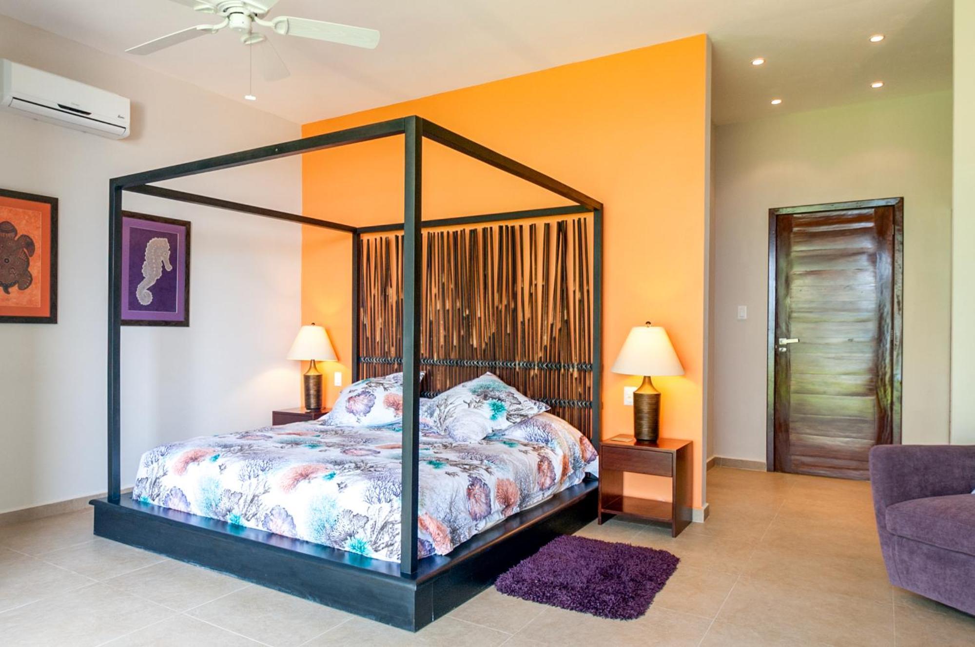 Villa Beachfront Luruxy In *