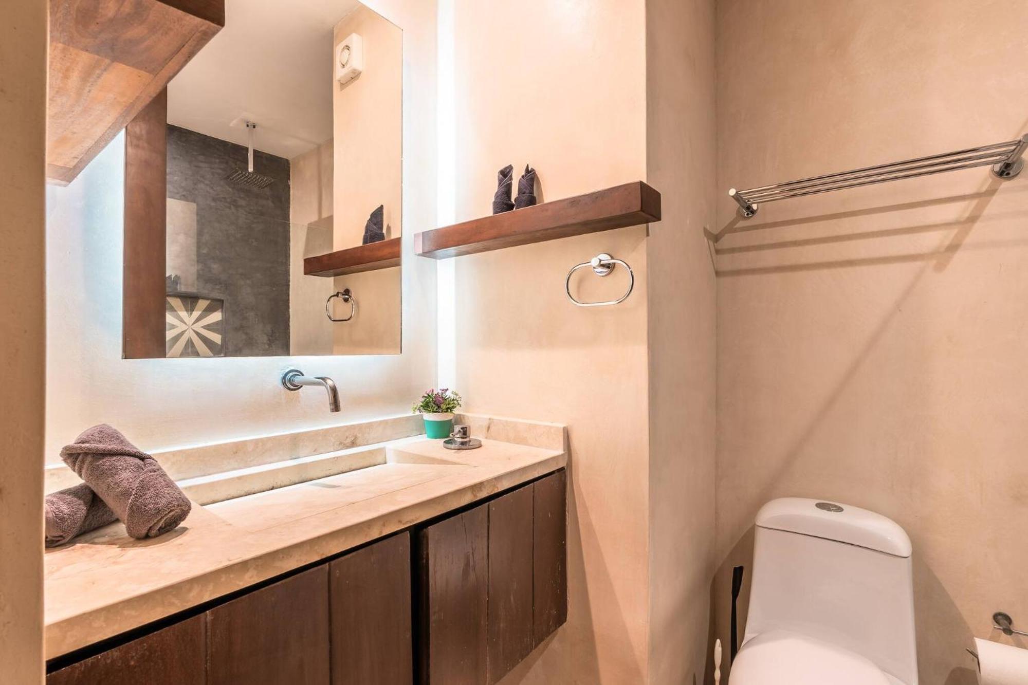 Monet - Free Pass & Private Pool & 24hrs Security Apartment