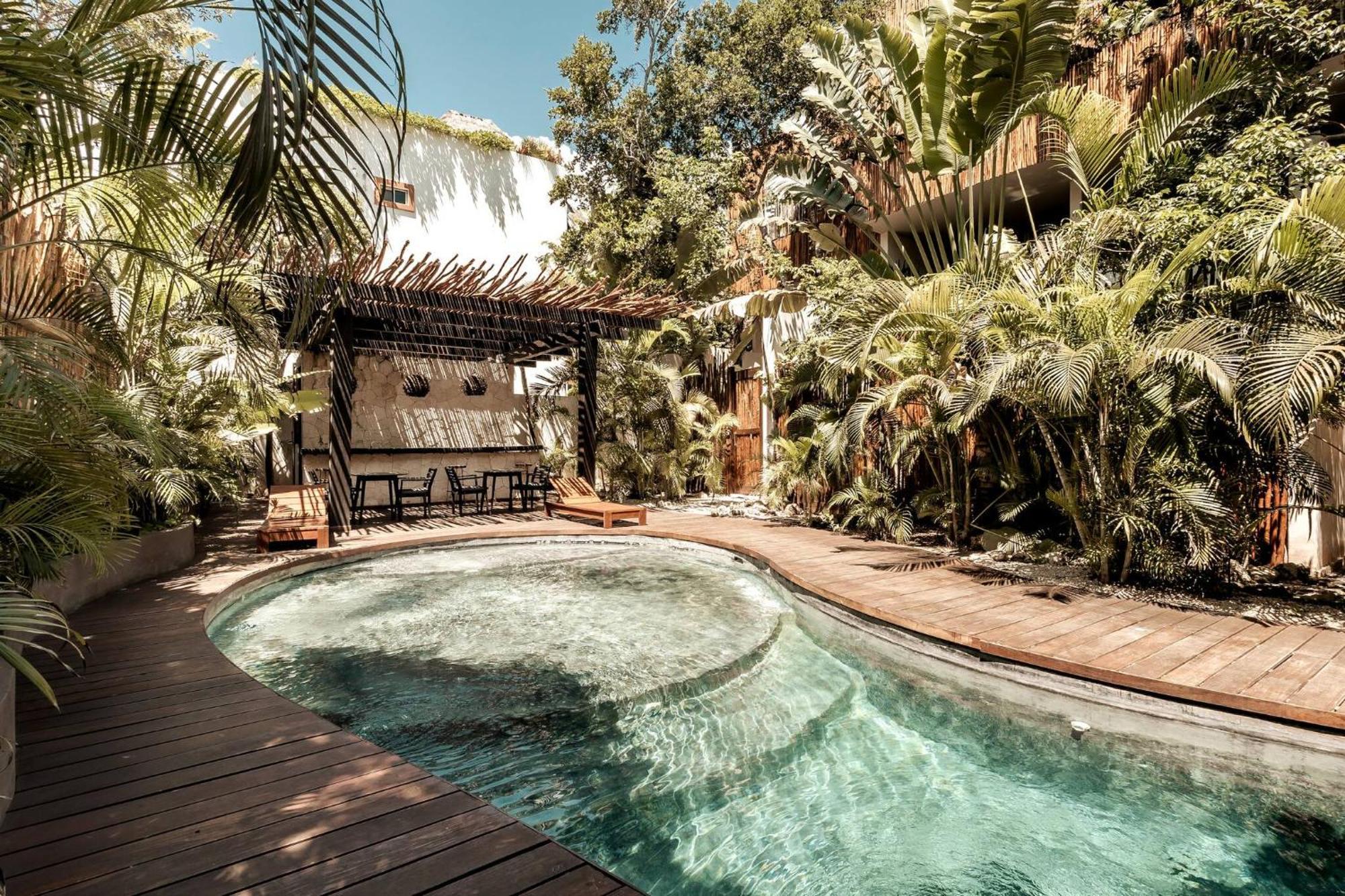 Monet - Free Pass & Private Pool & 24hrs Security Apartment *