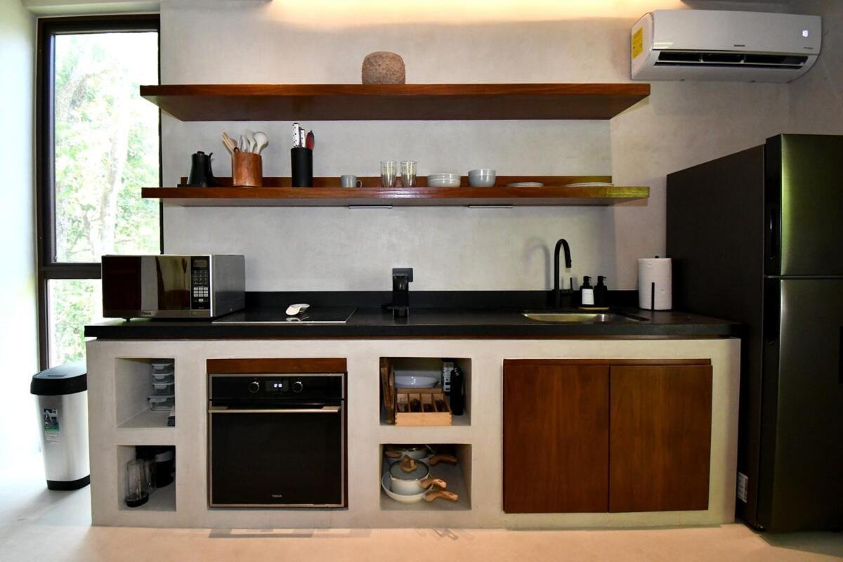 Jungle Sanctuary With Apartment