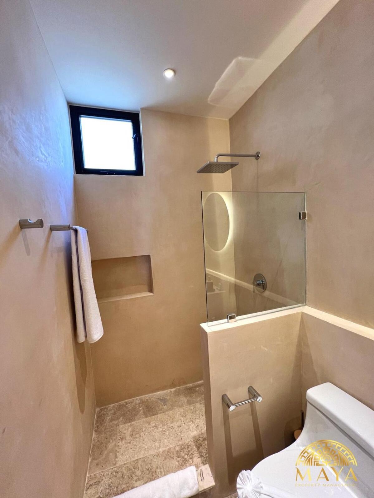 Peregrina 302b 1-bedroom Luxury Apartment *